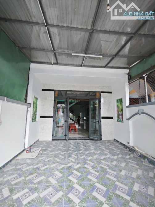 Nhà 1 trệt 1 lầu Diện tích đất 128m2 thái hòa tân uyên 3 tỷ 3 buôn bán tốt - 1