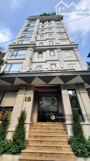 Bán tòa nhà 11 tầng - view hồ Trúc Bạch 28 phòng kinh doanh - MP Nguyễn Khắc Hiếu - 220m2 - 1