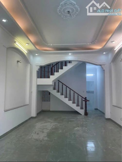 Bán nhà 1 trệt 2 lầu đường 30/4, p. rạch dừa, vũng tàu - 1