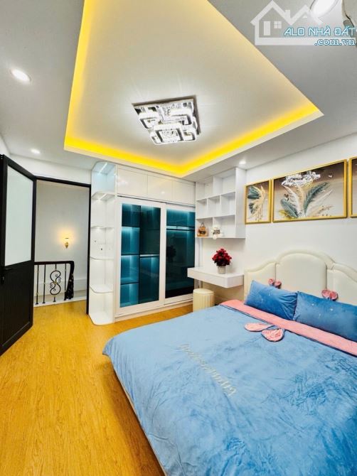 💥💥NHÀ ĐẸP Ở NGAY - FULL NỘI THẤT XỊN - 3 NGỦ ĐỦ CÔNG NĂNG - YÊN TĨNH VÀI BƯỚC RA PHỐ - - 1