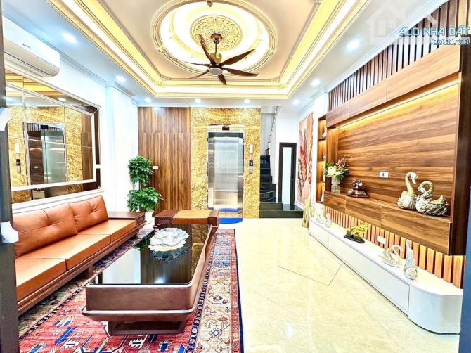 BÁN GẤP NHÀ PHÂN LÔ 2 MẶT NGÕ Ô TÔ - PHẠM VĂN ĐỒNG 49M² - 1