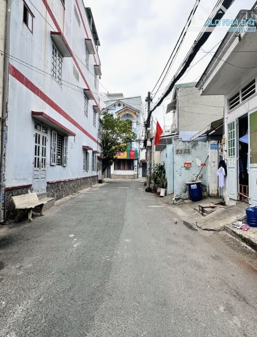 Căn nhà có 102 ỡ quận 12 kiếm không ra căn thứ 2 - 1