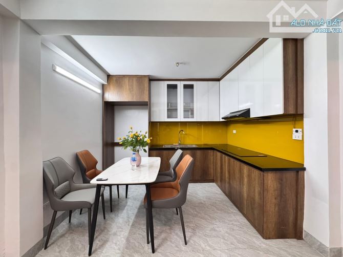 Bán nhà gần Lăng Bác, nhỉnh 6 tỷ, trung tâm Ba Đình, đủ nội thất về ở ngay - 1
