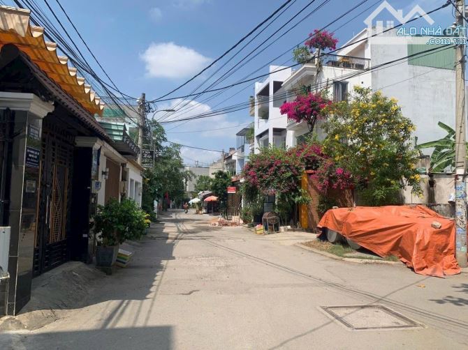 Cần bán gấp nhà 3 tầng, hẻm ô tô thông Đình Phong Phú Tăng Nhơn Phú B, 64m2, chỉ 7 tỷ X - 1