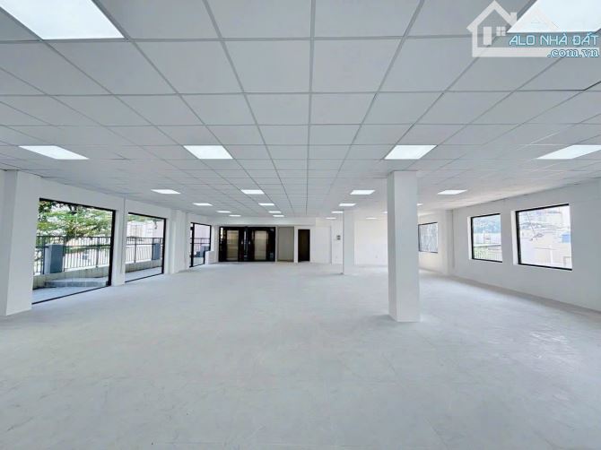 bán nhà mặt tiền ngay trần hưng đạo p.6 quận 5 dt:8x18 kc:1 hầm 8 tầng Giá:70 tỷ - 1