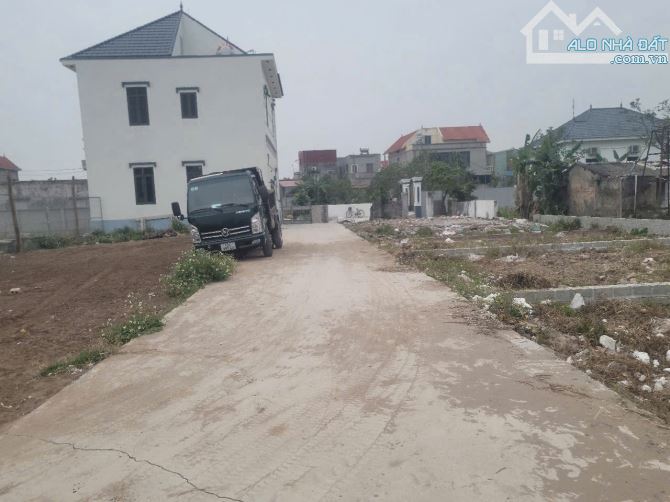 64,5m2 F0 tại Cẩm Hoàn - Thanh Sơn Ngõ to Thông Giá 7xx Triệu - 1