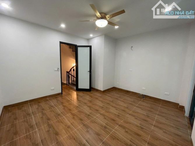 Bán nhà Hưng Phúc, Yên Sở, mặt ngõ thông kinh doanh, gần hồ điều hòa 35 m2, 7 tỷ 750 - 1