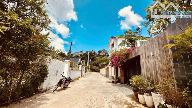 HẠ 6.5 TỶ BÁN LÔ ĐẤT 343M2 VIEW ĐẸP ĐƯỜNG 6M BẰNG PHẲNG NGAY TRUNG TÂM THÀNH PHỐ - 1