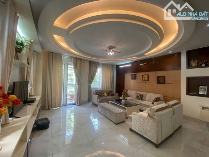 BÁN NHÀ HẼM XE TẢI THÍCH QUẢNG ĐỨC ,P5,PHÚ NHUẬN .9m X 19m. 4 TẦNG.GIÁ  22,9 TỶ TL. - 1