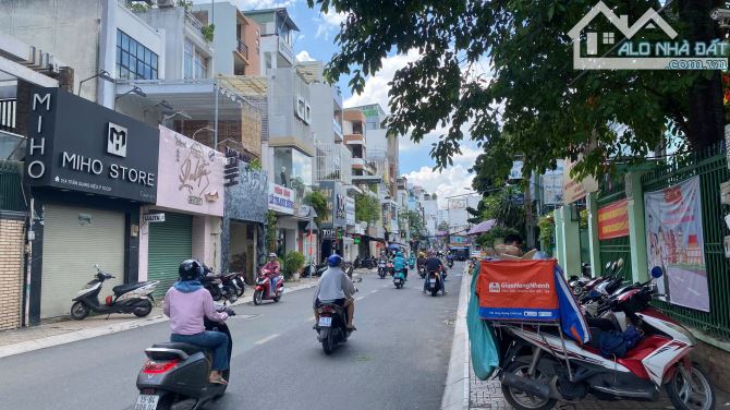 Mặt tiền Trần Quang Diệu, Cách Lê văn Sỹ vài bước chân chỉ 20 tỷ TL - 1