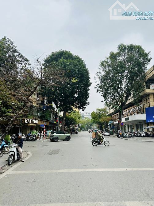 Bán nhà mặt phố Phố Huế, Hai Bà Trưng, 185m2, 2tầng, mặt tiền 6,5m, phố kinh doanh, 147 tỷ - 1