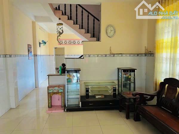 Gấp gấp anh chị ơi – chú em kẹt tiền, nhờ em bán gấp căn nhà đẹp như mơ Hóc Môn gần QL22 – - 1