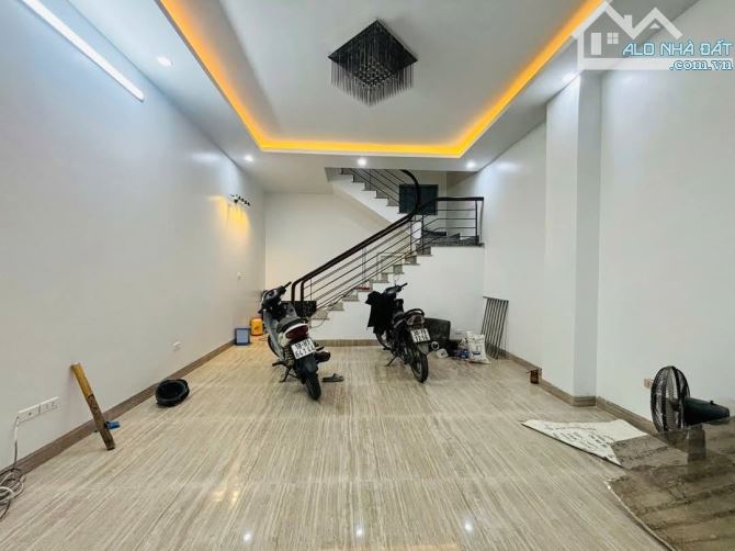 BÁN NHÀ PHỐ LẠC LONG QUÂN 48M2X5T GIÁ HƠN 9 TỶ - 1