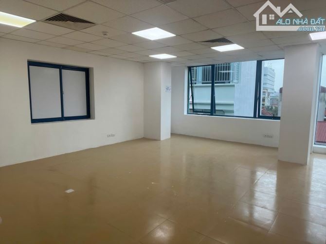 40 và 43m2 văn phòng cho thuê tại số 18 ngõ 11 thái hà. lh chủ nhà - 1