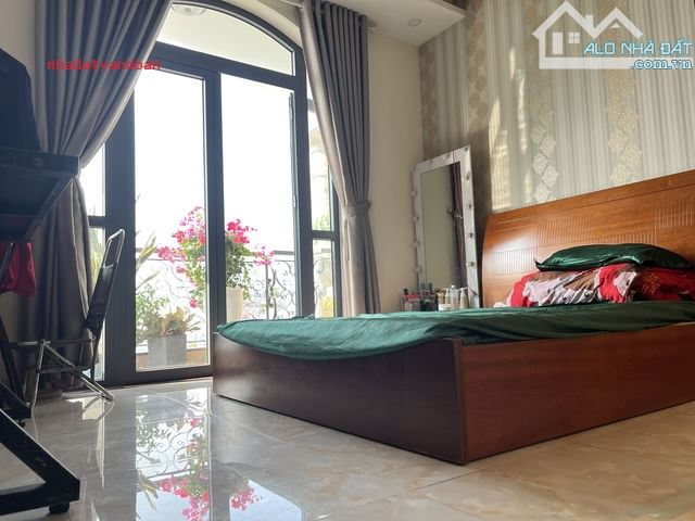 Hot! Bán nhà hẻm xe hơi Hoàng Bật Đạt, Tân Bình – nhà bao đẹp như hình, chỉ 7.8 Tỷ! - 1