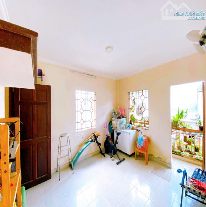 Bán nhà hẻm Lạc Long Quân, QUẬN TÂN BÌNH, Diện tích vuông vức 3.4 x 12.45 m, Giá 6.65 tỷ - 1