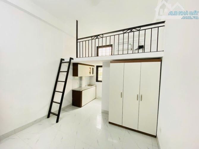 BÁN NHÀ TRỌ TRIỀU KHÚC , 8 TẦNG THANG MÁY , DOANH THU 500TR/NĂM. GIÁ CHỈ HƠN 9 TỶ. - 1