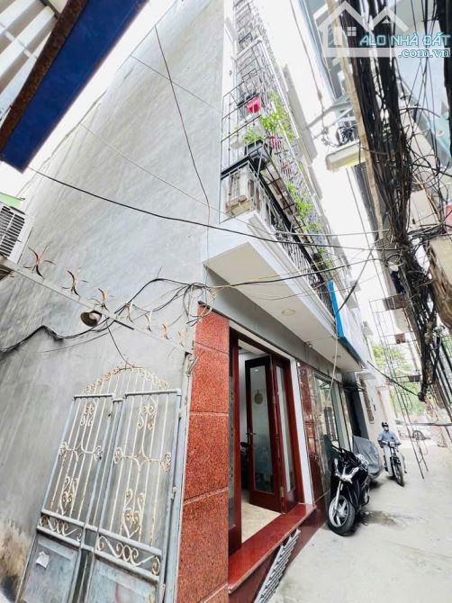 Trịnh Đình Cửu - 6 tầng dân xây - Lô góc - 10 m ra mặt phố - Full nội thất - Ở ngay. - 1