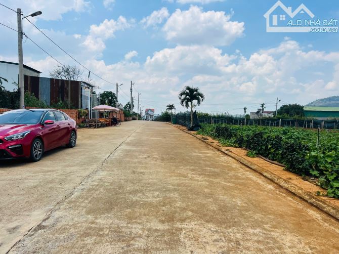 Cần bán lô đất nền khu dân cư trung tâm xã Hiệp Thạnh - 1