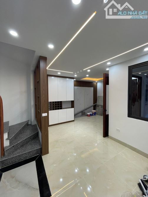 Nhà đẹp 6 tầng thang máy Võ Chí Công, ngõ rộng, giá hấp dẫn nhỉnh 10 tỷ. - 1
