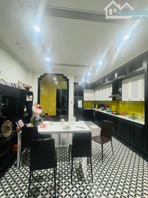 BÁN BIỆT THỰ MINI NGÕ ĐẸP NGUYỄN TRÃI, KHUẤT DUY TIẾN, THANG MÁY, INDOCHINE, FULL NỘI THẤT - 1