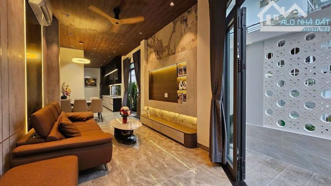 Căn góc 2 mt hẻm thông - 4 tầng - 60m2 - Huỳnh Tấn Phát, Phú Mỹ, Quận 7 - 1