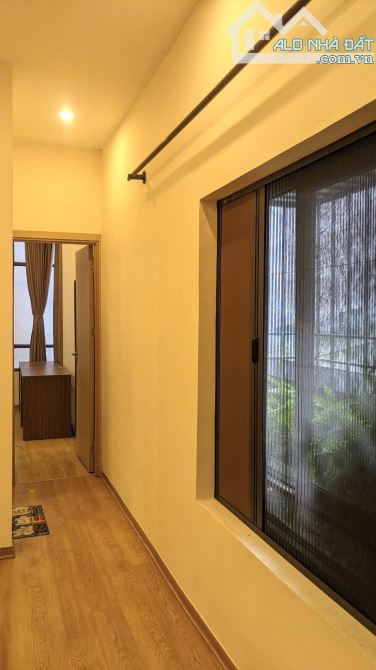 197 TRIỆU/M2 CÓ NHÀ ĐẸP PHỐ HÀO NAM - NGÕ THÔNG RỘNG BA GÁC ĐUA - FULL NỘI THẤT XỊN - 1