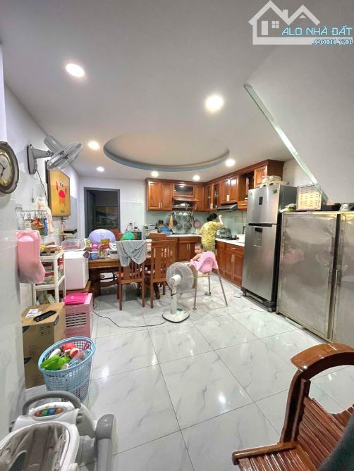 CẦN BÁN GẤP NHÀ ĐẸP BÌNH TÂN – 65M2 – GẦN LÊ TRỌNG TẤN – 5 TẦNG –HXT - NHỈNH 5 TỶ - 1