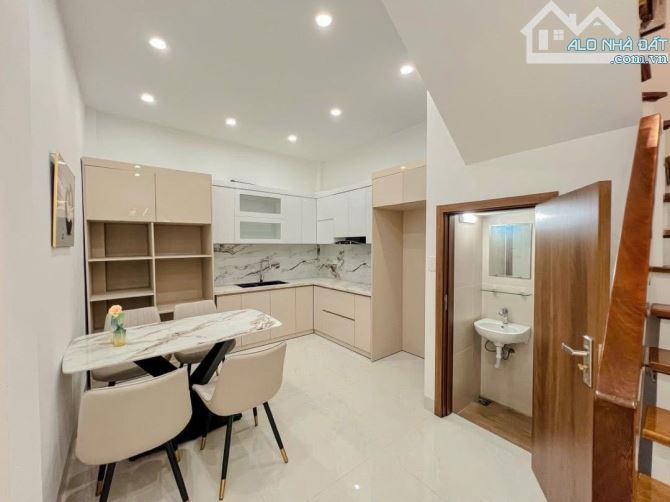Trương Định- Hoàng Mai, Nhà đẹp ở ngay, Sân xe máy riêng, 3 mặt thoáng - 1