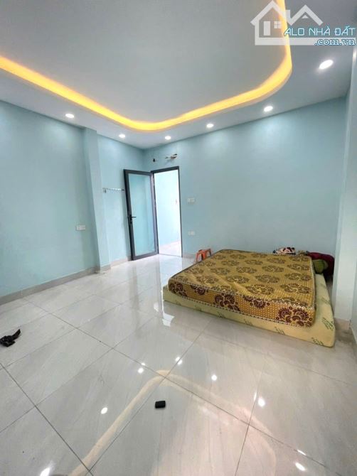 BÁN NHÀ ĐẸP CẠNH TÂ.N KỲ TÂ.N QUÝ - HẺM XE HƠI - 5PN - ( 5X20M ) - 1