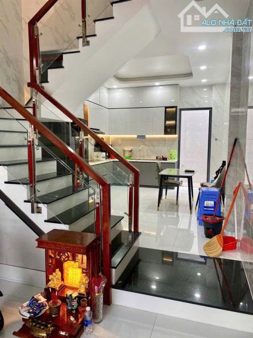 NHÀ ĐẸP HOÀ HƯNG  - HẺM THÔNG 5M - NGAY TRUNG TÂM QUẬN 10! - GIÁ NHỈNH 11 Tỷ - 1