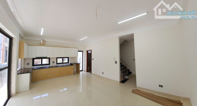 Bán nhà vị trí đẹp đường Lệ Mật - Q. Long Biên - 1