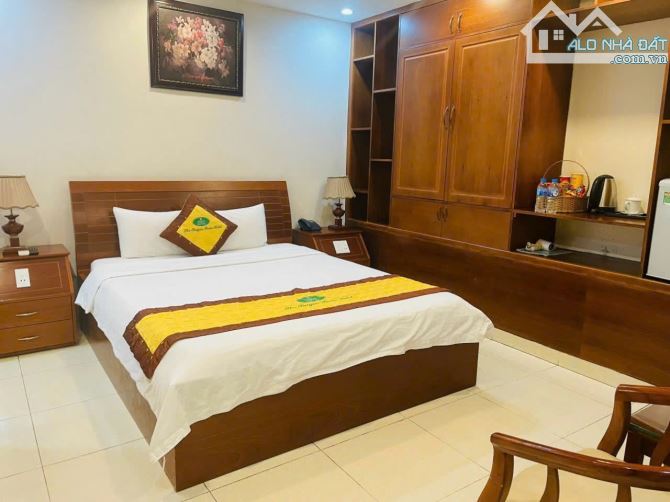 NGỘP quá. Bán TÒA NHÀ CHDV SIÊU PHẨM DÒNG TIỀN KHỦNG, NGANG 7M, NGAY CITY LAND - 1