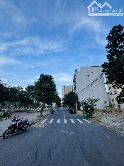 SIÊU PHẨM - bán cặp liền kề Khuê Mỹ Đông - Vị Trí ngay công viên siêu đẹp - 204m2 - 1