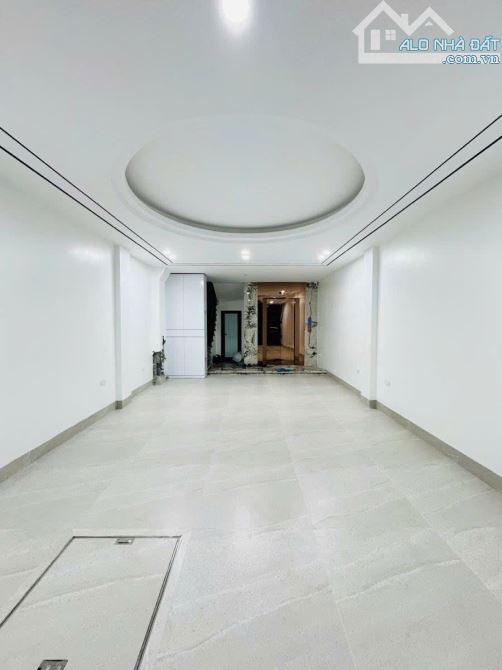 Bán nhà mặt phố vip Thụy Khuê Tây Hồ, vỉa hè rộng kinh doanh đỉnh cao 55m*5T, thang máy 4m - 1