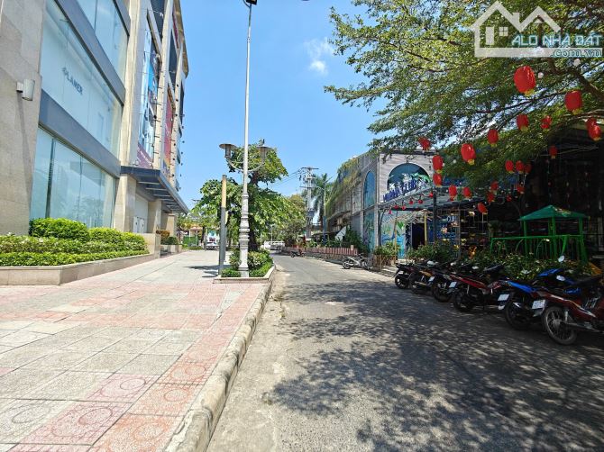 Cho thuê mặt bằng : Vị trí đẹp nhất Vincom - Long Xuyên - An Giang - 1