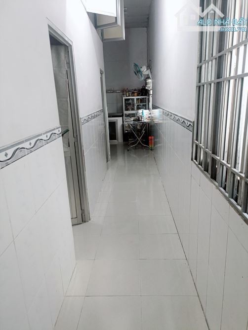 Bán nhà 75m2, mặt tiền KD , Gần Chợ Long Thạnh Mỹ, Q9. Giá 4.9 tỷ - 1