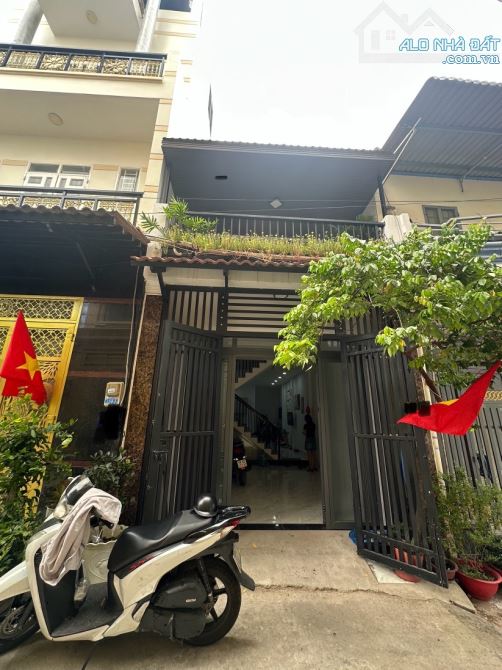 BÁN NHÀ 1/ TÂY LÂN - BÌNH TÂN - HẺM XE HƠI - 2 TẦNG ĐẸP - 53M2 - KHÔNG LỘ GIỚI - 4 TỶ TL - 1