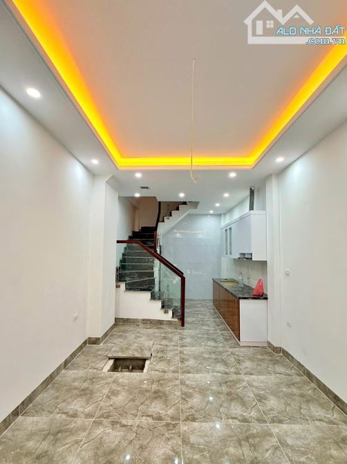 BÁN NHÀ MẶT NGÕ 7 TỶ 32m 5 TẦNG MT 3,3m XE BA GÁC TRÁNH HỒ TÙNG MẬU BẮC TỪ LIÊM - 1