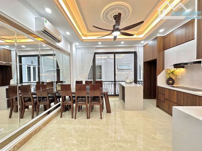Nhà Đẹp Phố Yên Hoà, Cầu giấy, Nội Thất Sang Trọng, 6 tầng, Thang Máy, 32m, giá 10.5 tỷ - 1