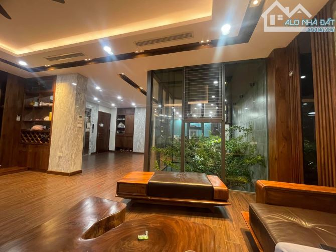 BÁN NHÀ MẶT NGÕ PHỐ PHẠM VĂN ĐỒNG ,100m2, 3TẦNG,20M RA Phố, CHỈ NHỈNH 20 TỶ! - 1