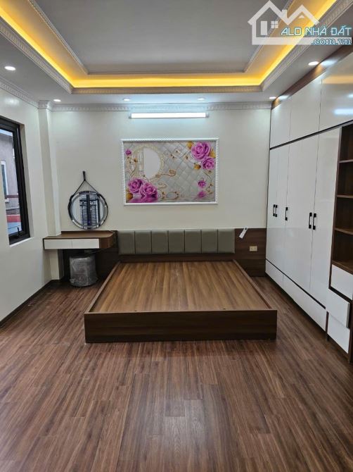 Nhà Phân lô Tứ Hiệp- Ngọc Hồi- 5Tầng-36m2- 4 Ngủ rộng thoáng- Gần ô Tô- Giá cực kỳ hợp lý - 1