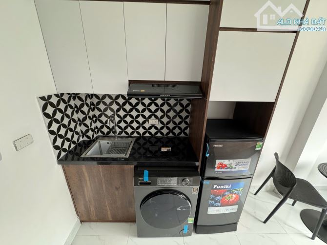 Cho Thuê CCMN 164 Đê La Thành Nhỏ Đống Đa 25m2 Studio Cửa Sổ Giặt Riêng Thang Máy - 1