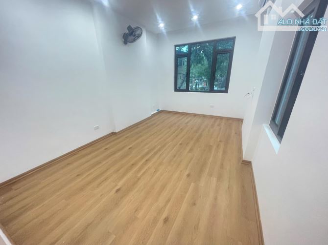 TÂY SƠN  30M2 4T OTO VÀO NHÀ -  NHÀ MỚI - LÔ GÓC - FULL NỘI THẤT CHỈ 7.4 TỶ - 1