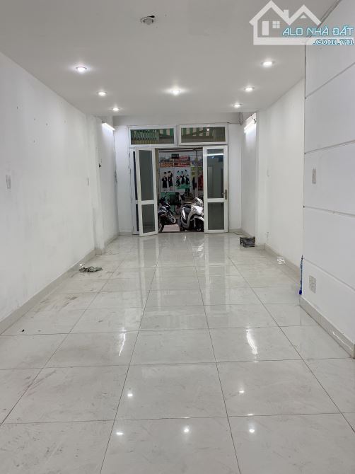Nhà mới hẻm xe hơi 4 lầu Ngô Quyền, 3.7x12, trống suốt, 19tr - 1