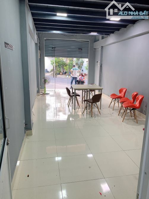 Nhà MTKD Đội Cung Q11, 3.5x12, 2 lầu trống suốt 13tr - 1