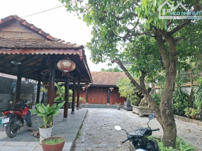 Bán nhà cổ GỖ ĐẲNG CẤP gần ĐHQG TPHCM,ngang KHỦNG 13m,LÔ GÓC - 1