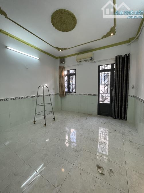 Quận 11- Hòa Bình- 51m2 Hai tầng giá chỉ nhỉnh 5.xxT. - 1