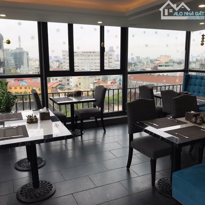 Bán khách sạn mặt phố Hàng Gai 170m2 x 10 tầng x MT 7,2m - 165 tỷ - cho thuê 2,2 tỷ/tháng