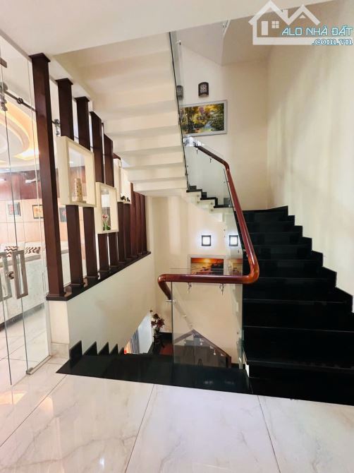 Nhà Thật - Y Hình Hẻm 8m, Phan Đăng Lưu, 9x19m, 143m2- 4 tầng, 364m2 - chỉ 23 tỷ - 12